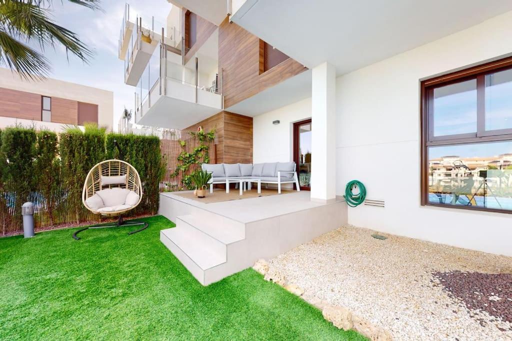 Apartman S Vlastnim Bazenem โอริอุเอลา ภายนอก รูปภาพ
